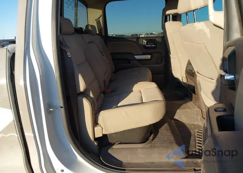 2018 Chevrolet Silverado 1500 2Lt z USA, uszkodzony, nr VIN 3GCUKREC5JG410776